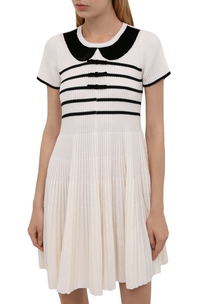 Шерстяное платье REDVALENTINO кремового цвета по цене 67550 руб., арт. WR3KD02X/63U, фото 3 Шерстяное платье REDVALENTINO, арт. WR3KD02X/63U, фото 3