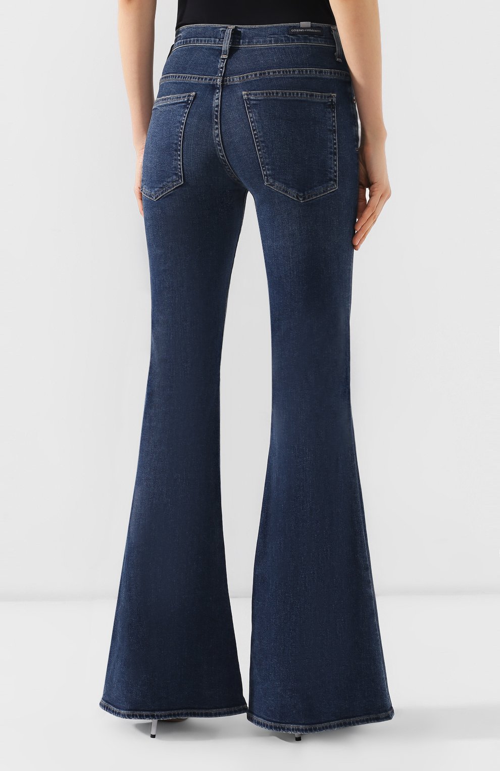 Расклешенные джинсы CITIZENS OF HUMANITY синего цвета по цене 37650 руб., арт. 1703D-989, фото 4 Расклешенные джинсы CITIZENS OF HUMANITY, арт. 1703D-989, фото 4