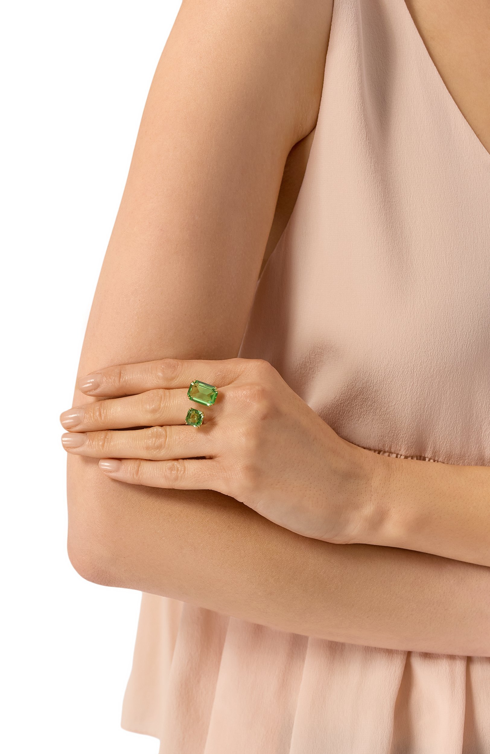 Кольцо millenia SWAROVSKI зеленого цвета по цене 21400 руб., арт. 5619626, фото 2 Кольцо millenia SWAROVSKI, арт. 5619626, фото 2