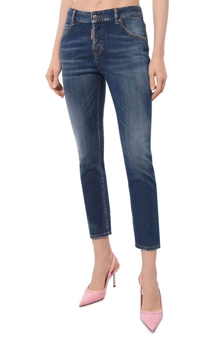 Женские джинсы cool girl DSQUARED2 голубого цвета, арт. S75LB0894/S30342 | Фото 3 (Длина (брюки, джинсы): Стандартные; Материал внешний: Хлопок, Деним; Стили: Кэжуэл; Детали: Потертости; Кросс-КТ: Деним)