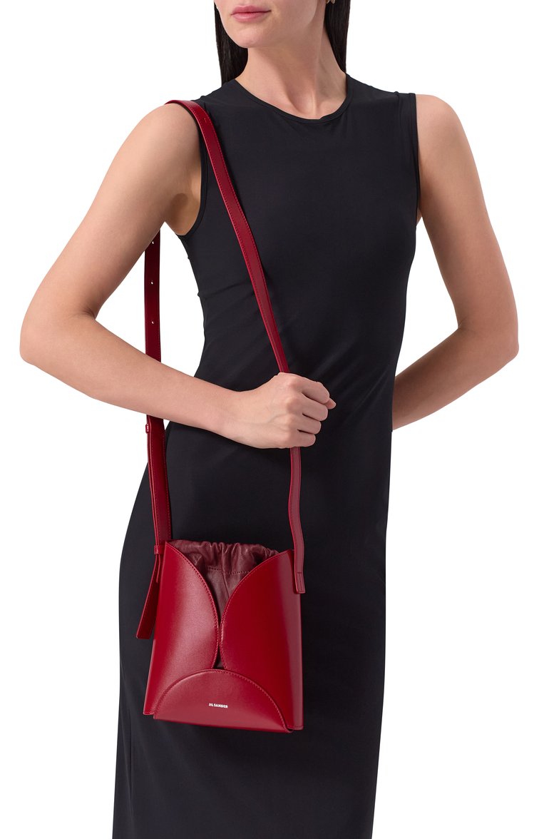 Женская сумка curve JIL SANDER  цвета, арт. J07WG0082/P7101 | Фото 2 (Ремень/цепочка: На ремешке; Размер: small; Автоматизация ТО: Проставлено; Автоматизация состава: Проставлено; Материал: Натуральная кожа)