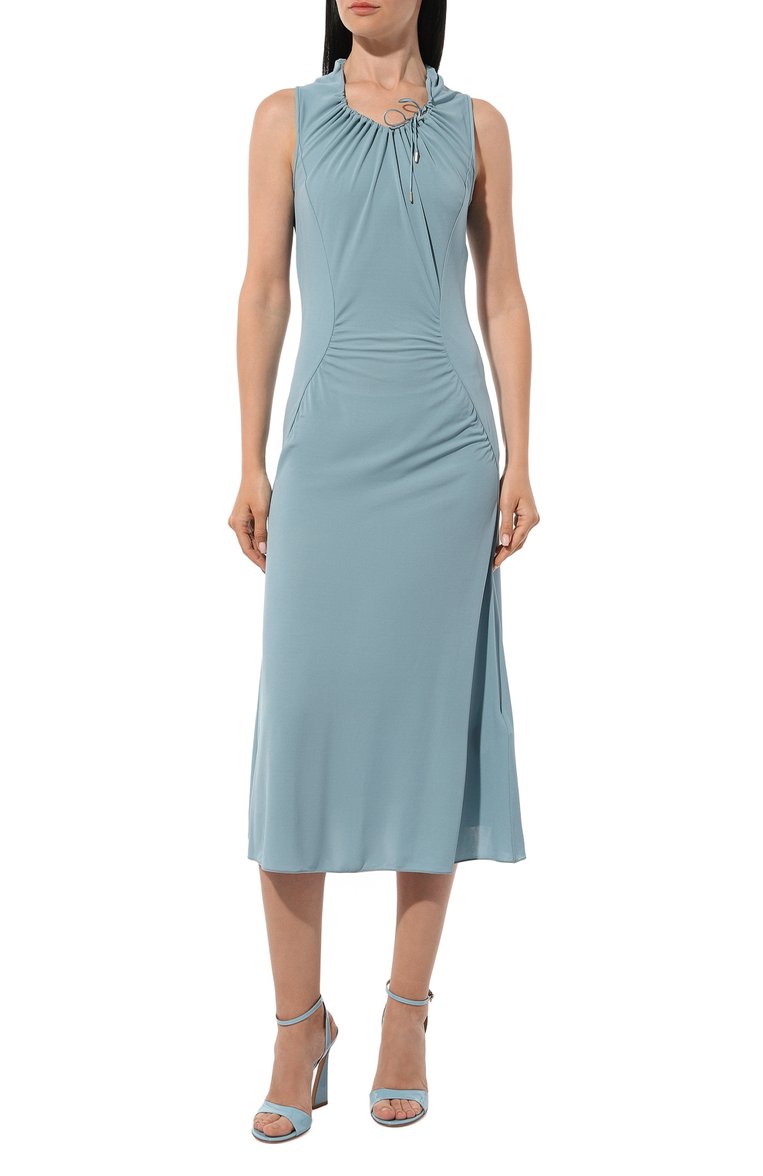 Женское платье из вискозы GIORGIO ARMANI голубого цвета, арт. 6DAA51/AJFKZ | Фото 3 (Материал внешний: Вискоза; Длина Ж (юбки, платья, шорты): Миди; Женское Кросс-КТ: Платье-одежда; Случай: Повседневный; Стили: Кэжуэл; Рукава: Без рукавов)