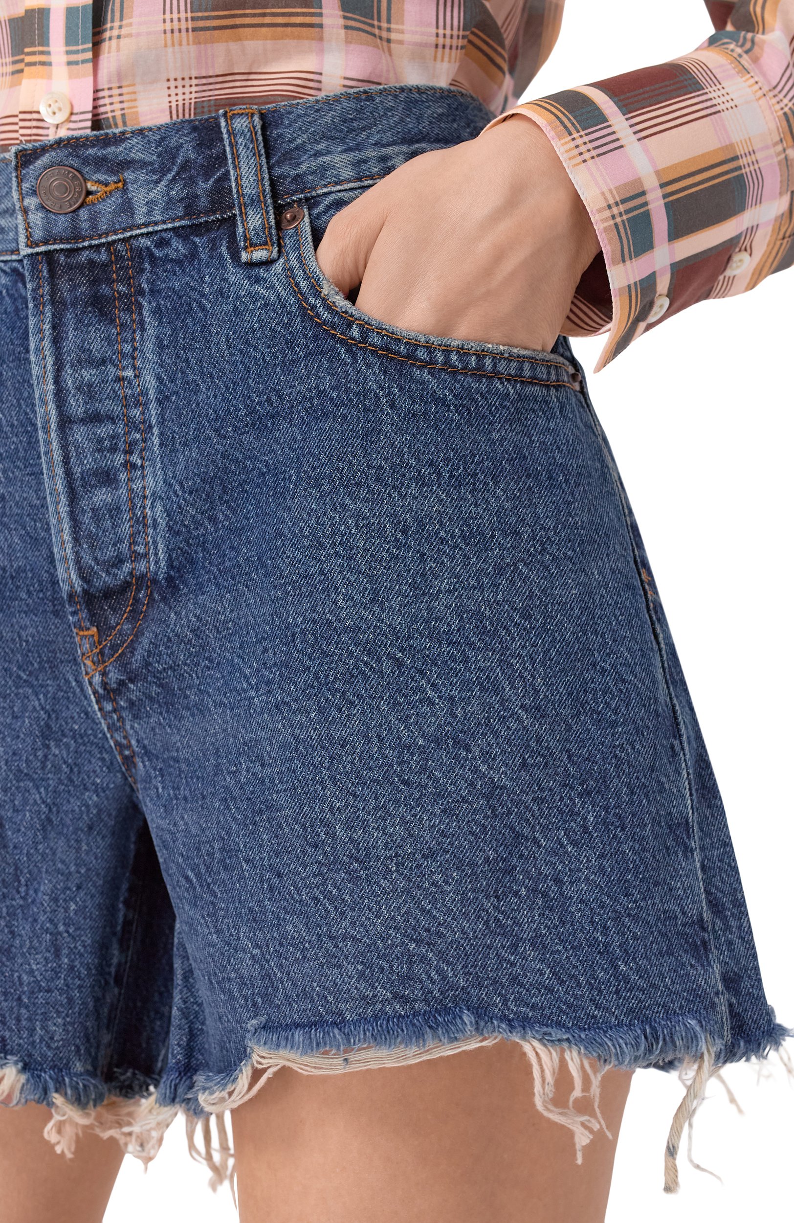 Джинсовые шорты FRAME DENIM синего цвета по цене 32050 руб., арт. 4000LRF105/THE L0NG HANG SH0RT, фото 5 Джинсовые шорты FRAME DENIM, арт. 4000LRF105/THE L0NG HANG SH0RT, фото 5