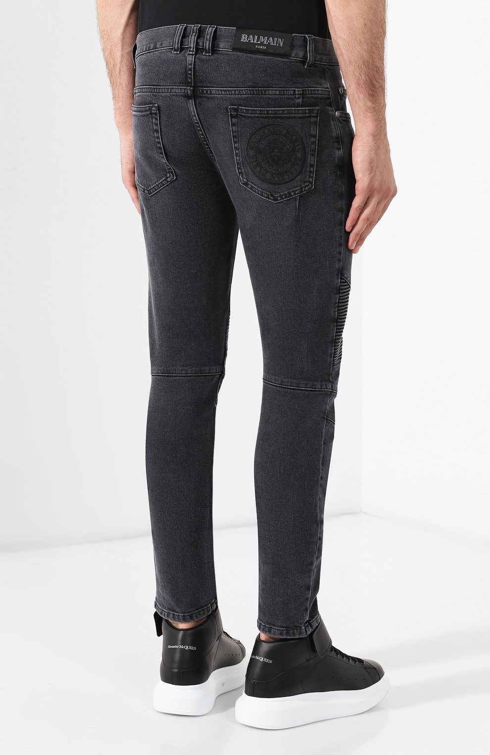 Джинсы BALMAIN черного цвета по цене 95650 руб., арт. SH15623/Z073, фото 4 Джинсы BALMAIN, арт. SH15623/Z073, фото 4