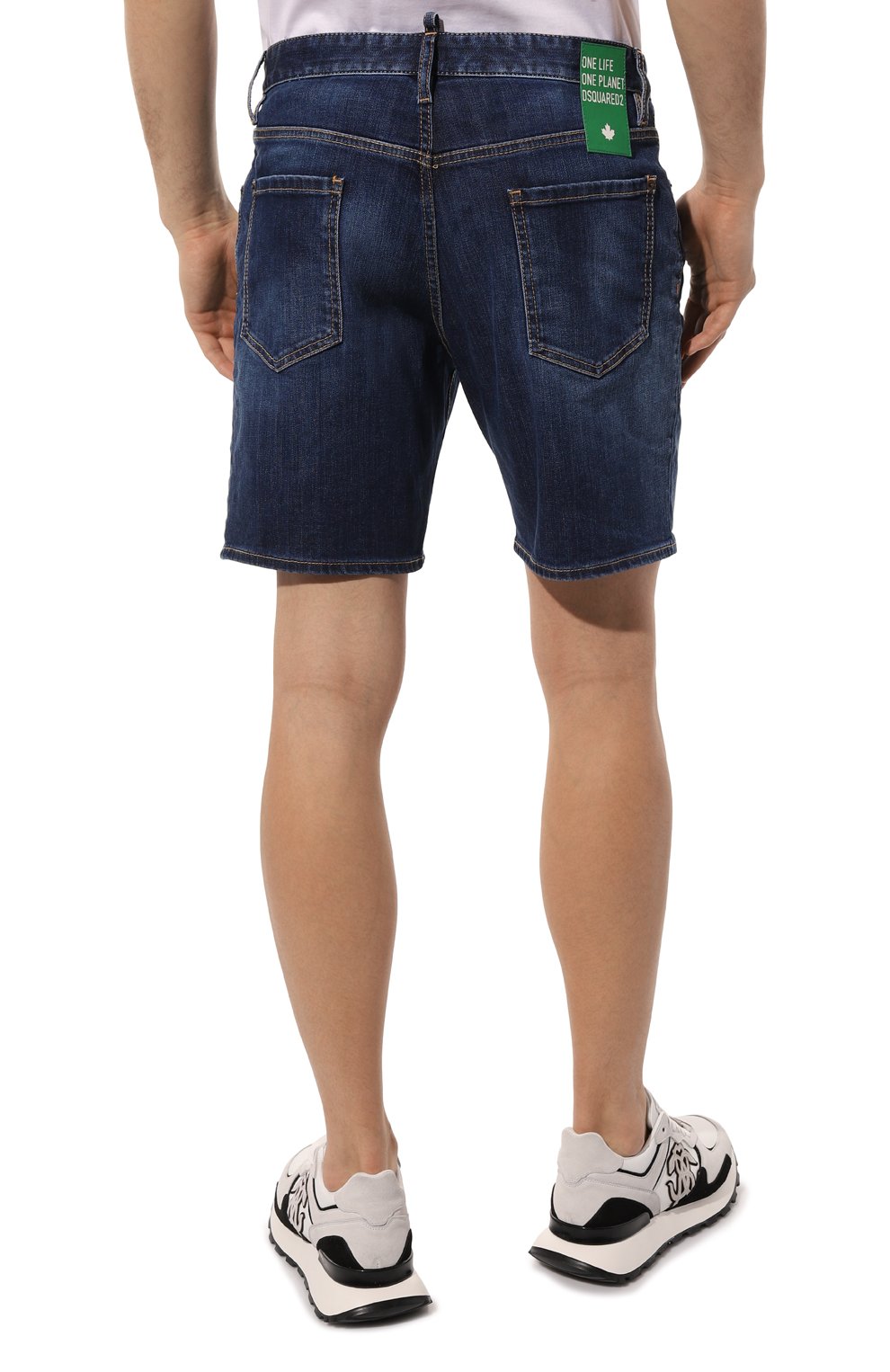 Джинсовые шорты DSQUARED2 синего цвета по цене 49150 руб., арт. S78MU0051/S30819, фото 4 Джинсовые шорты DSQUARED2, арт. S78MU0051/S30819, фото 4