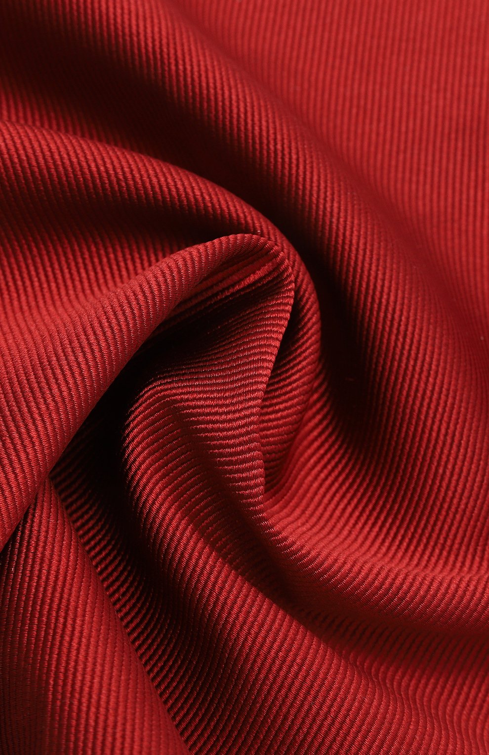 Шелковый платок GIORGIO ARMANI красного цвета по цене 12500 руб., арт. 360023/3R901, фото 2 Шелковый платок GIORGIO ARMANI, арт. 360023/3R901, фото 2