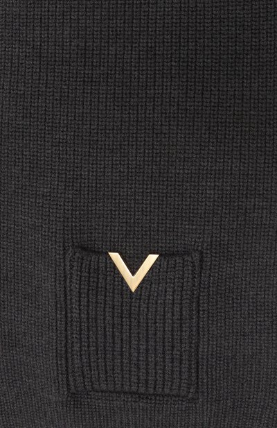 Шерстяной шарф VALENTINO серого цвета по цене 68600 руб., арт. 5W2ET00Z/SUK, фото 5 Шерстяной шарф VALENTINO, арт. 5W2ET00Z/SUK, фото 5