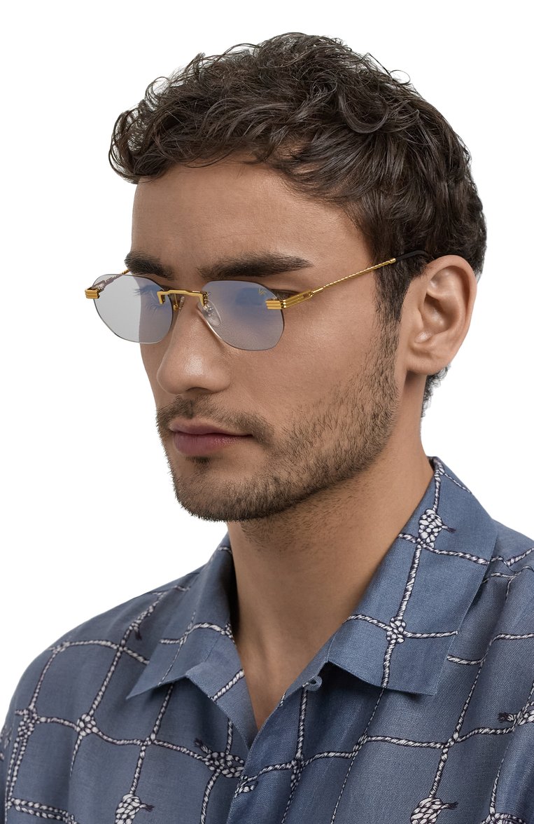 Женские солнцезащитные очки VINTAGE FRAMES светло-серого цвета, арт. DETR0IT PLAYER 24KT G0LD/LIGHT GRAY | Фото 2 (Тип очков: С/з; Региональные ограничения белый список (Axapta Mercury): Не проставлено; Материал: Металл; Нос: Не проставлено; Кросс-КТ: С/з-унисекс; Очки форма: Безоправные, Квадратные; Оптика Гендер: оптика-унисекс)