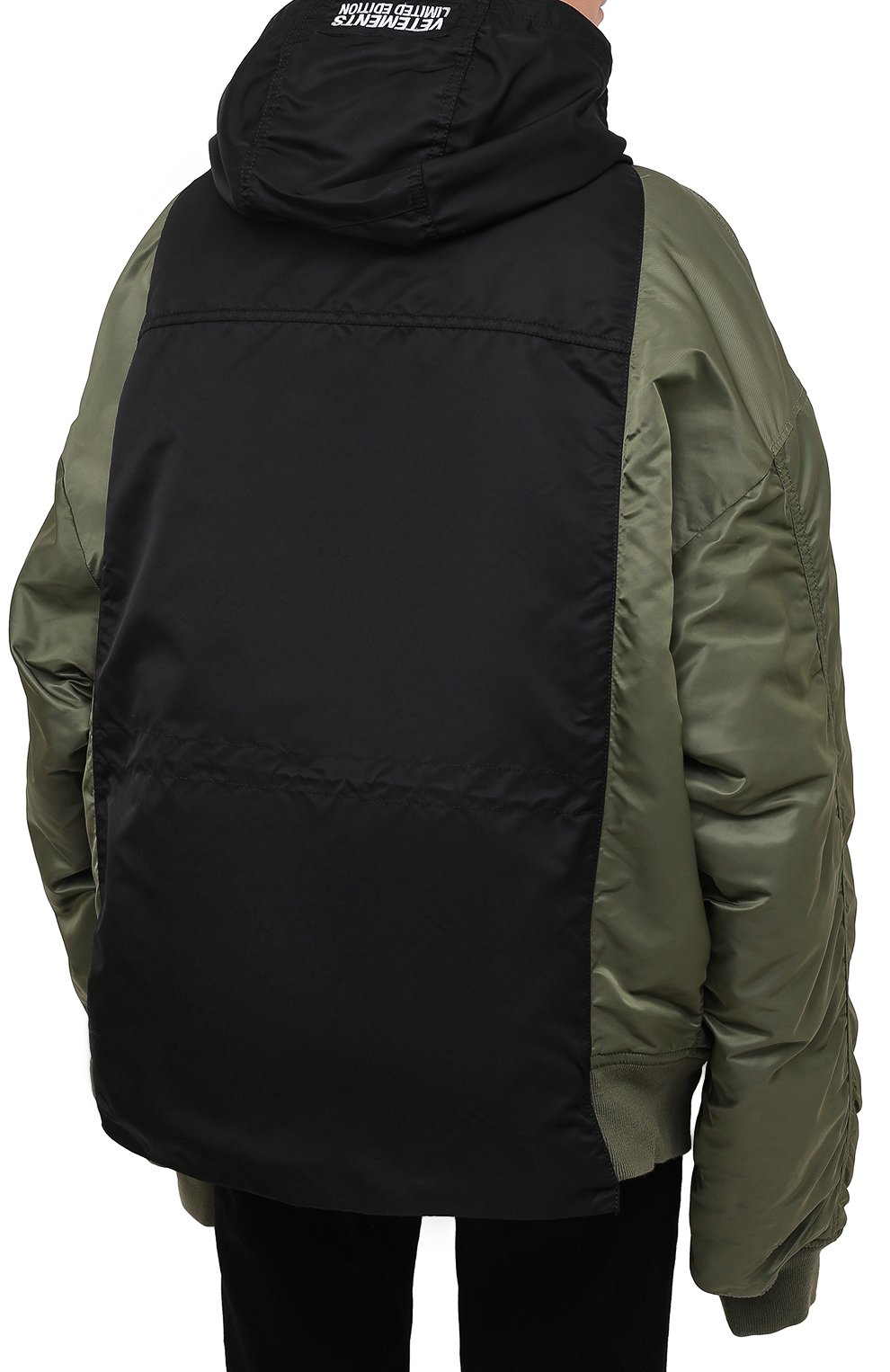Куртка VETEMENTS хаки цвета по цене 143500 руб., арт. UE51JA300G 1338/W, фото 4 Куртка VETEMENTS, арт. UE51JA300G 1338/W, фото 4
