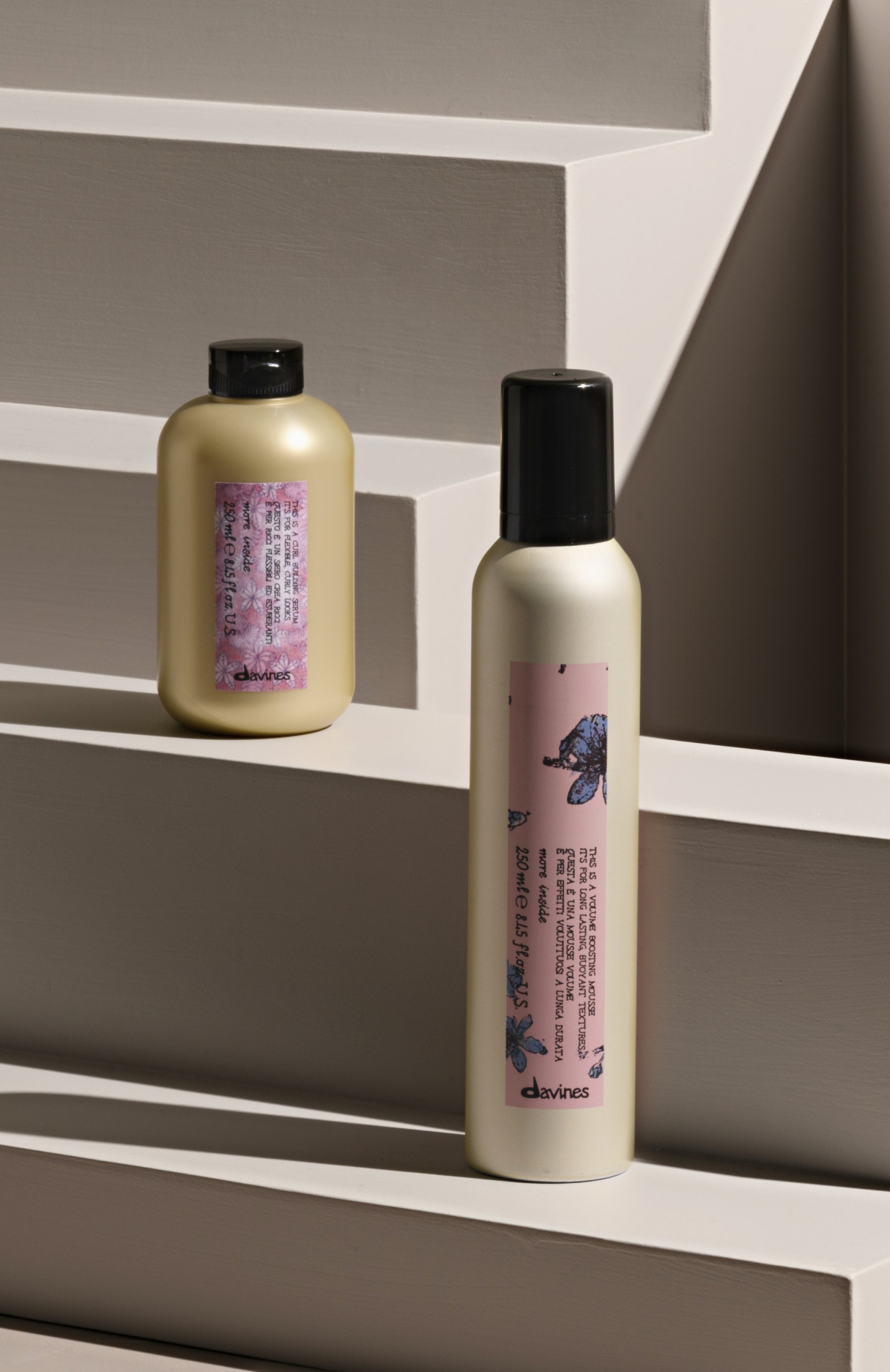 Мусс-объем для стойкой воздушной текстуры (250ml) DAVINES бесцветного цвета по цене 4050 руб., арт. 87051, фото 2 Мусс-объем для стойкой воздушной текстуры (250ml) DAVINES, арт. 87051, фото 2