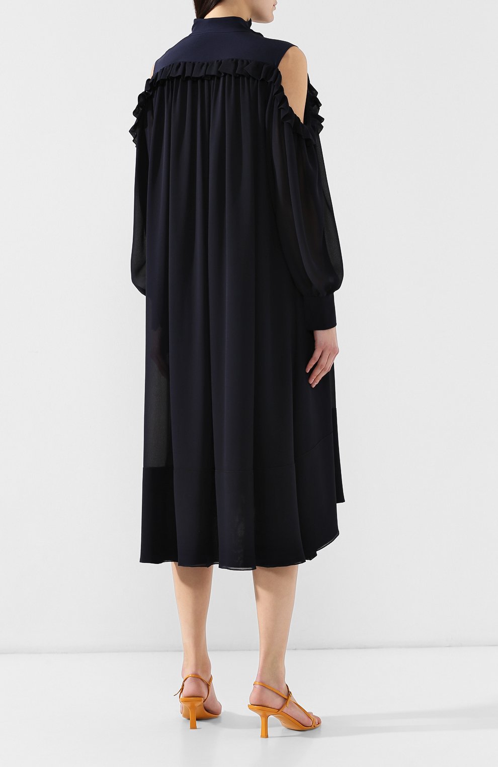 Шелковое платье CHLOÉ темно-синего цвета по цене 332500 руб., арт. CHC19SR016002, фото 4 Шелковое платье CHLOÉ, арт. CHC19SR016002, фото 4