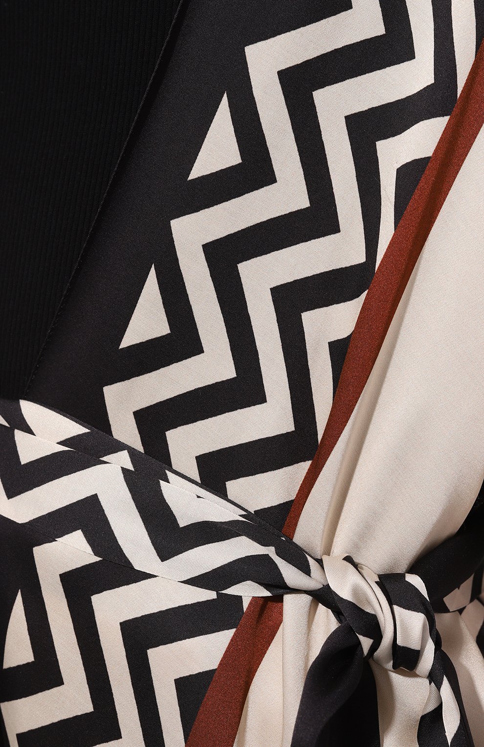 Туника из вискозы WEEKEND MAX MARA разноцветного цвета по цене 30990 руб., арт. ESTREMO 23369104, фото 5 Туника из вискозы WEEKEND MAX MARA, арт. ESTREMO 23369104, фото 5