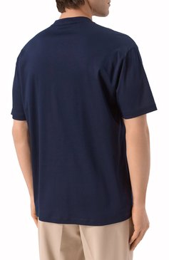 Мужская хлопковая футболка GIORGIO ARMANI темно-синего цвета, арт. GM001085/TE10629 | Фото 4 (Рукава: Короткие; Материал внешний: Хлопок; Длина (для топов): Стандартные; Принт: Без принта; Стили: Кэжуэл; Кросс-КТ: Джерси; Мужское Кросс-КТ: Футболка-одежда)