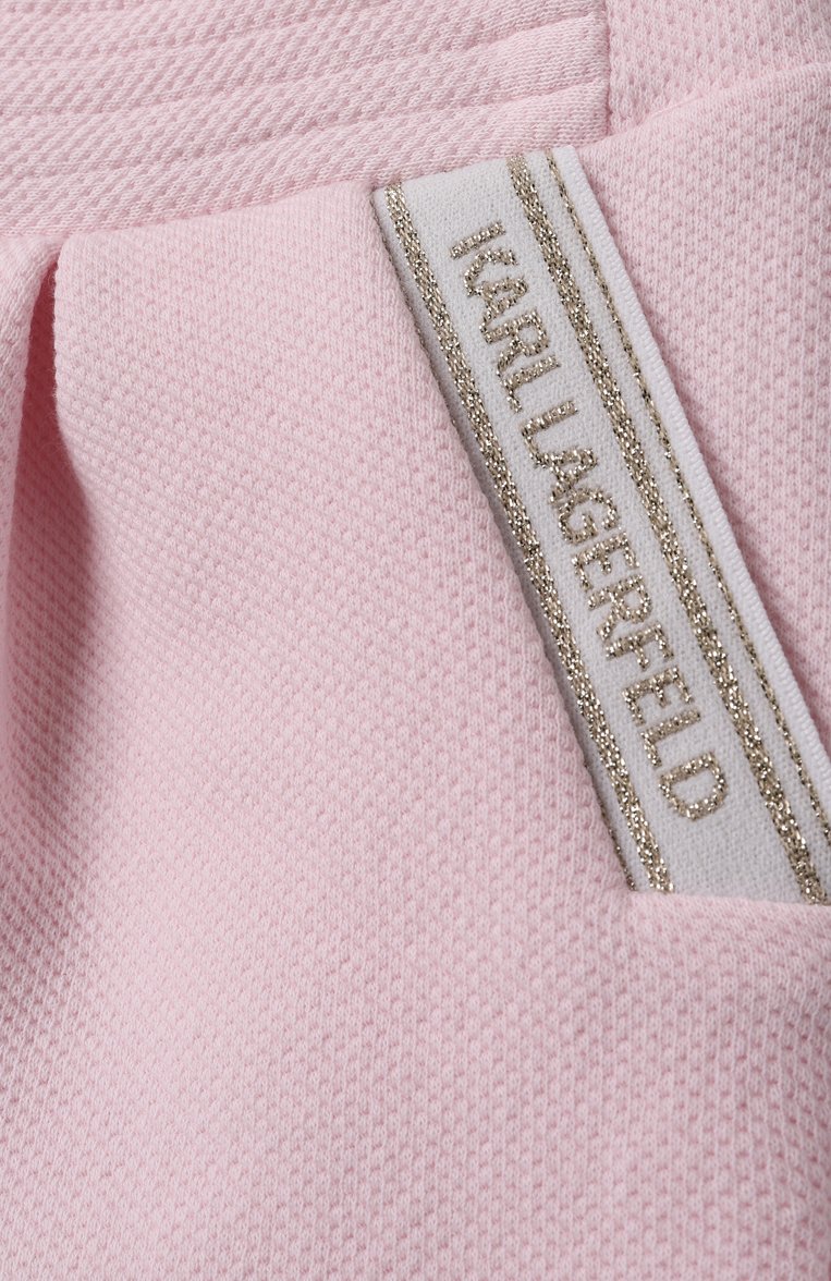 Детский комплект из футболки и шорт KARL LAGERFELD KIDS светло-розового цвета, арт. Z30513 | Фото 7 (Нос: Не проставлено; Кросс-КТ НВ: Костюм; Материал внешний: Хлопок; Ростовка одежда: 9 мес | 74 см, 12 мес | 80 см, 18 мес | 86 см)