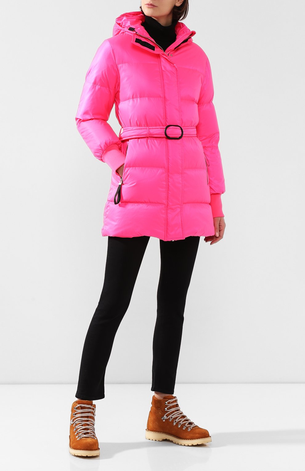 Пуховик с поясом KENZO фуксия цвета по цене 48850 руб., арт. F9620U046565, фото 2 Пуховик с поясом KENZO, арт. F9620U046565, фото 2