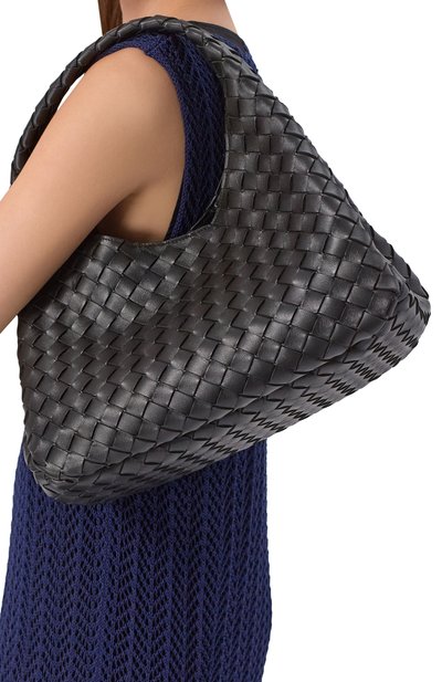 Сумка campana medium BOTTEGA VENETA черного цвета по цене 512000 руб., арт. 844249/V4SC0, фото 2 Сумка campana medium BOTTEGA VENETA, арт. 844249/V4SC0, фото 2