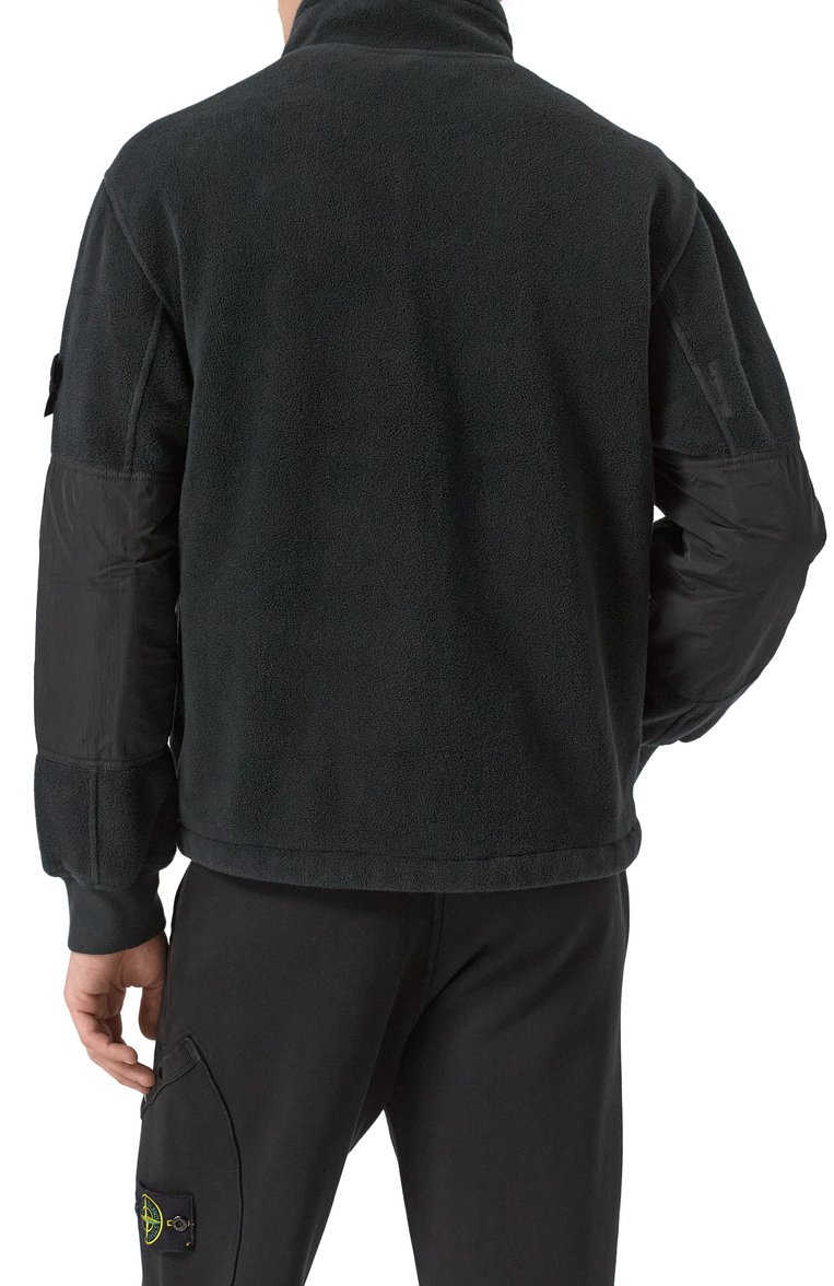 Мужская хлопковая куртка STONE ISLAND темно-серого цвета, арт. 811546753 | Фото 4 (Длина (верхняя одежда): Короткие; Материал подклада: Синтетический материал; Рукава: Длинные; Кросс-КТ: Легкие, Куртка; Стили: Кэжуэл; Материал внешний: Хлопок)