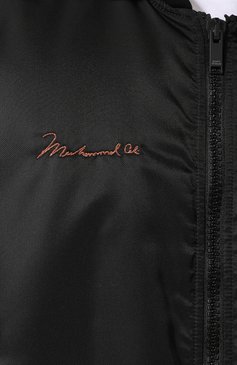 Мужской бомбер с капюшоном MARCELO BURLON черного цвета, арт. CMEA115R19939021 | Фото 5 (Длина (верхняя одежда): Короткие; Материал подклада: Синтетический �материал; Статус проверки: Проверено, Проверена категория; Рукава: Длинные; Материал внешний: Синтетический материал; Принт: Без принта, С принтом; Мужское Кросс-КТ: Верхняя одежда; Кросс-КТ: Куртка, бомбер; Стили: Кэжуэл, Гранж; Материал сплава: Проставлено, Проверено; Драгоценные камни: Проставлено)