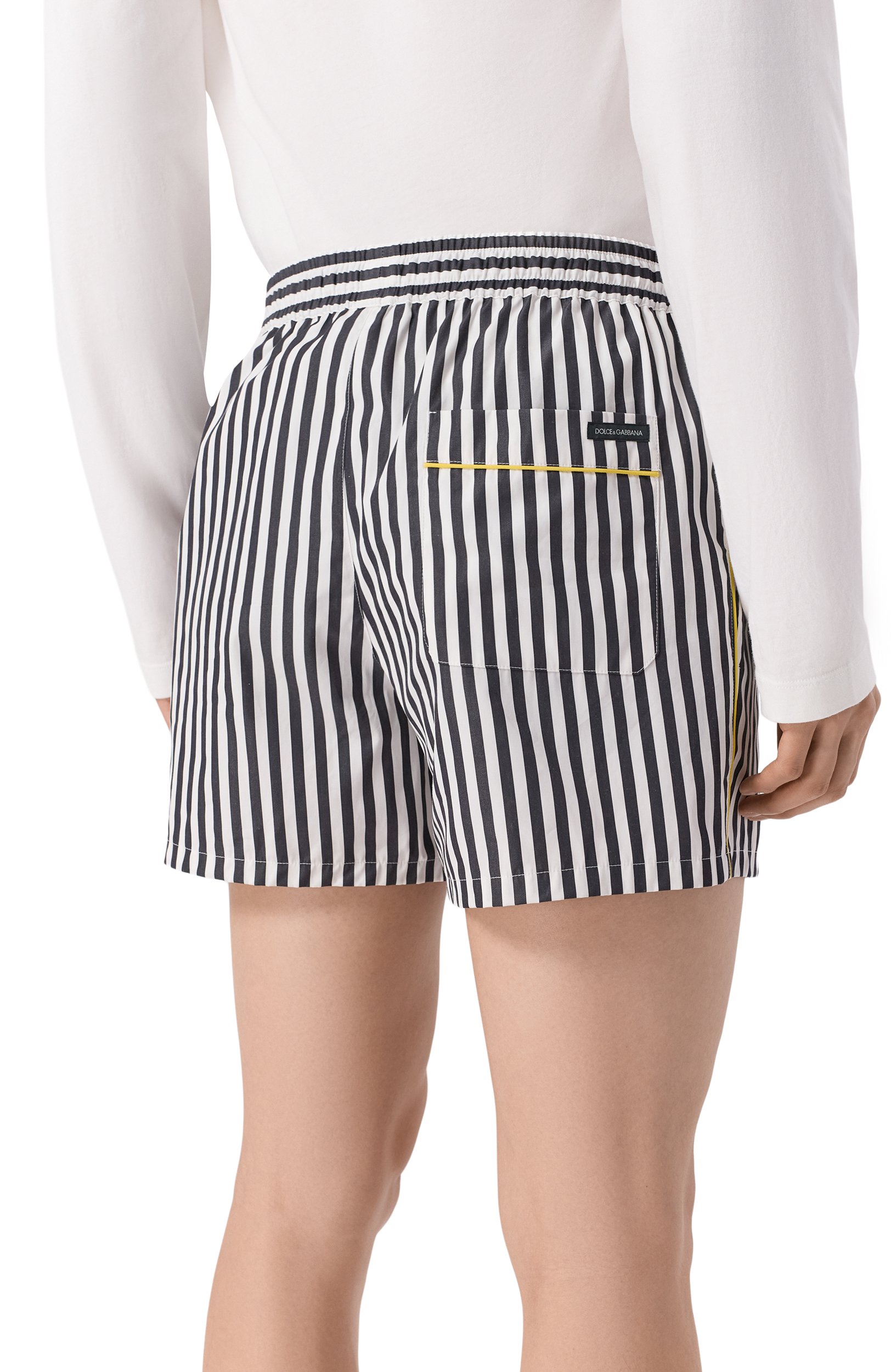 Хлопковые шорты DOLCE & GABBANA черно-белого цвета по цене 72700 руб., арт. GP1N7T/FR52G, фото 4 Хлопковые шорты DOLCE & GABBANA, арт. GP1N7T/FR52G, фото 4