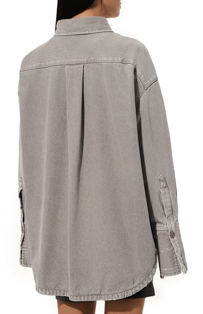 Джинсовая рубашка THE ATTICO серого цвета по цене 82850 руб., арт. 247WCB68, фото 4 Джинсовая рубашка THE ATTICO, арт. 247WCB68, фото 4