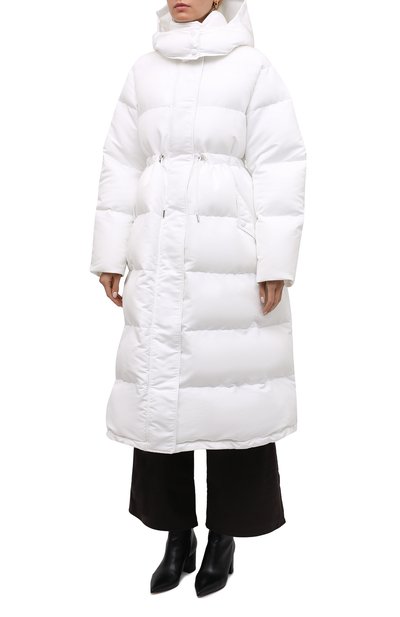 Пуховик ALEXANDER MCQUEEN белого цвета по цене 299500 руб., арт. 672760/QZAD1, фото 3 Пуховик ALEXANDER MCQUEEN, арт. 672760/QZAD1, фото 3