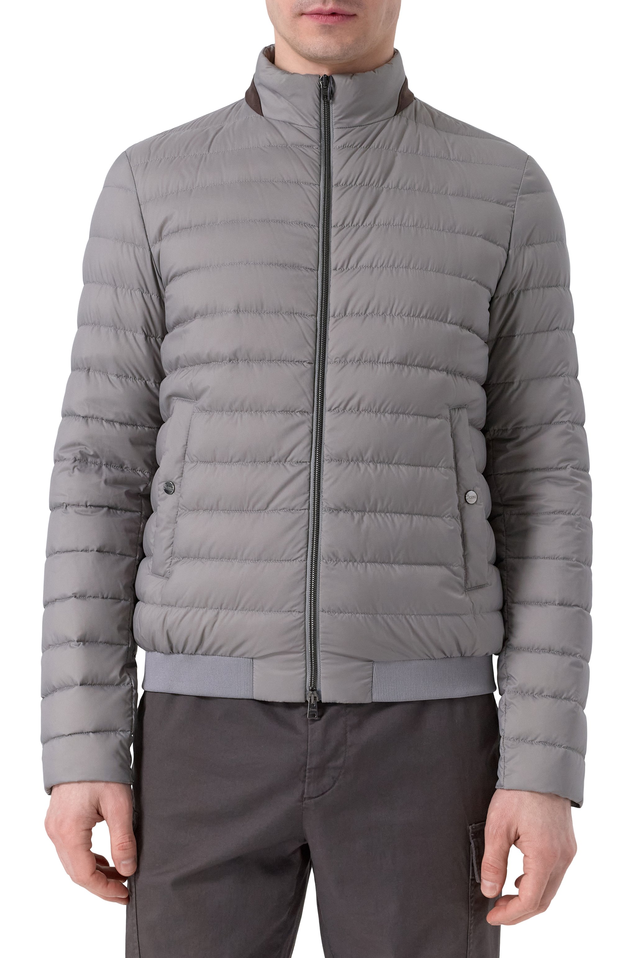 Пуховый бомбер HERNO светло-серого цвета по цене 97700 руб., арт. PI001216U/12456Z, фото 3 Пуховый бомбер HERNO, арт. PI001216U/12456Z, фото 3