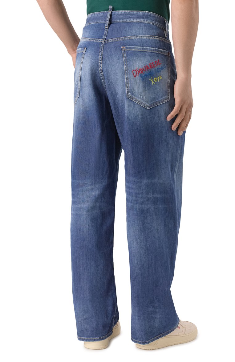 Мужские джинсы DSQUARED2 синего цвета, арт. S78LB0105/S30341 | Фото 4 (Кросс-КТ: Деним; Длина (брюки, джинсы): Стандартные; Детали: Вышивка, Делаве; Силуэт М (брюки): Широкие; Материал внешний: Хлопок, Деним; Стили: Streetwear; Автоматизация ТО: Проставлено; Автоматизация состава: Проставлено)
