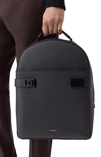 Рюкзак twins FERRAGAMO черного цвета по цене 283000 руб., арт. 241694/779322, фото 2 Рюкзак twins FERRAGAMO, арт. 241694/779322, фото 2