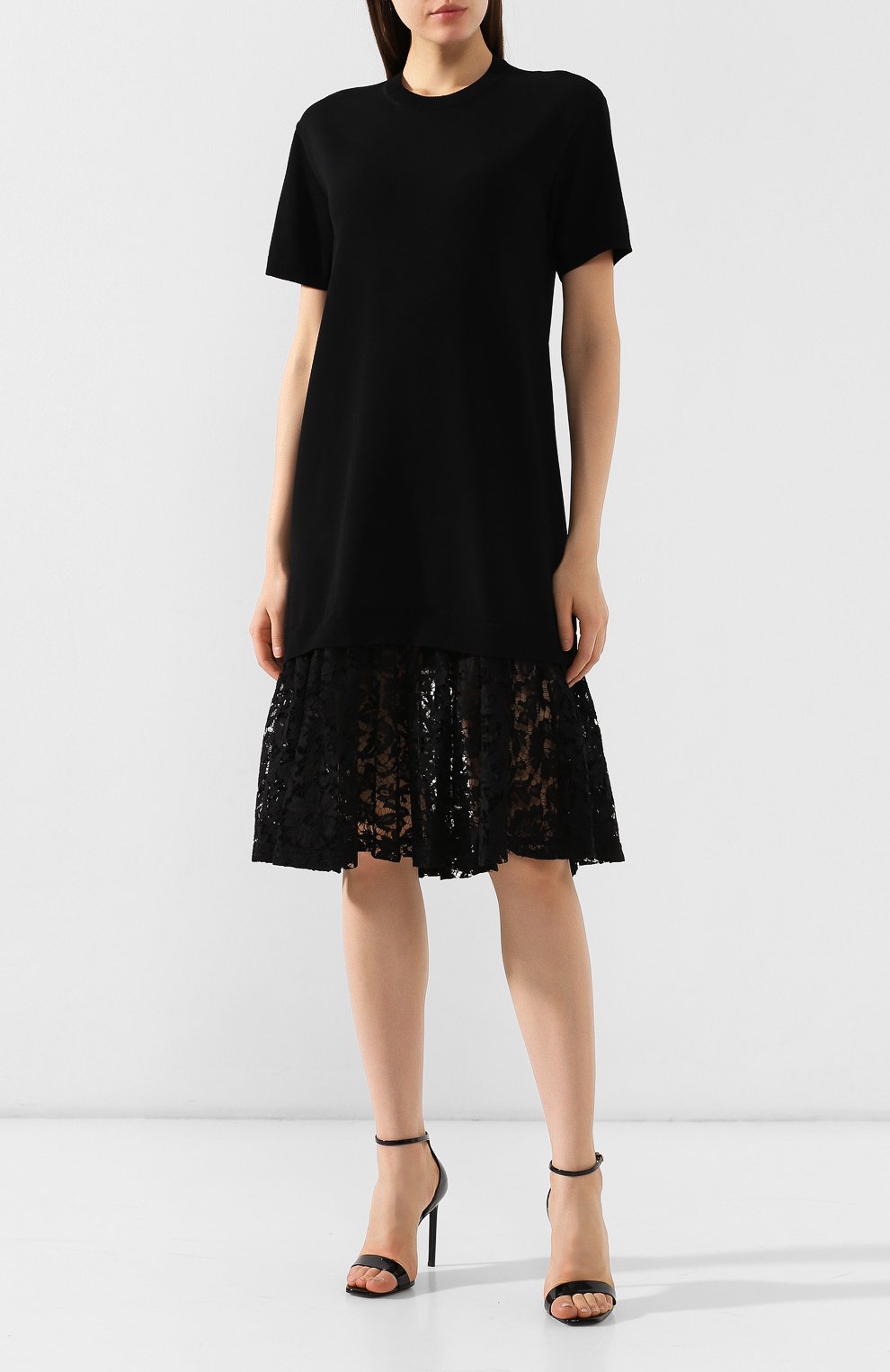 Платье из вискозы VALENTINO черного цвета по цене 286000 руб., арт. SB3KDA304QE, фото 3 Платье из вискозы VALENTINO, арт. SB3KDA304QE, фото 3