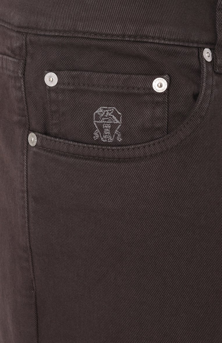 Мужские джинсы traditional fit BRUNELLO CUCINELLI темно-коричневого цвета, арт. M277PB3210 | Фото 6 (Длина (брюки, джинсы): Стандартные; Материал внешний: Хлопок, Деним; Кросс-КТ: Деним; Силуэт М (брюки): Прямые; Стили: Кэжуэл, Классический; Автоматизация состава: Проставлено; Автоматизация ТО: Проставлено; Детали: Однотонный; Размерность: Идёт в размер)