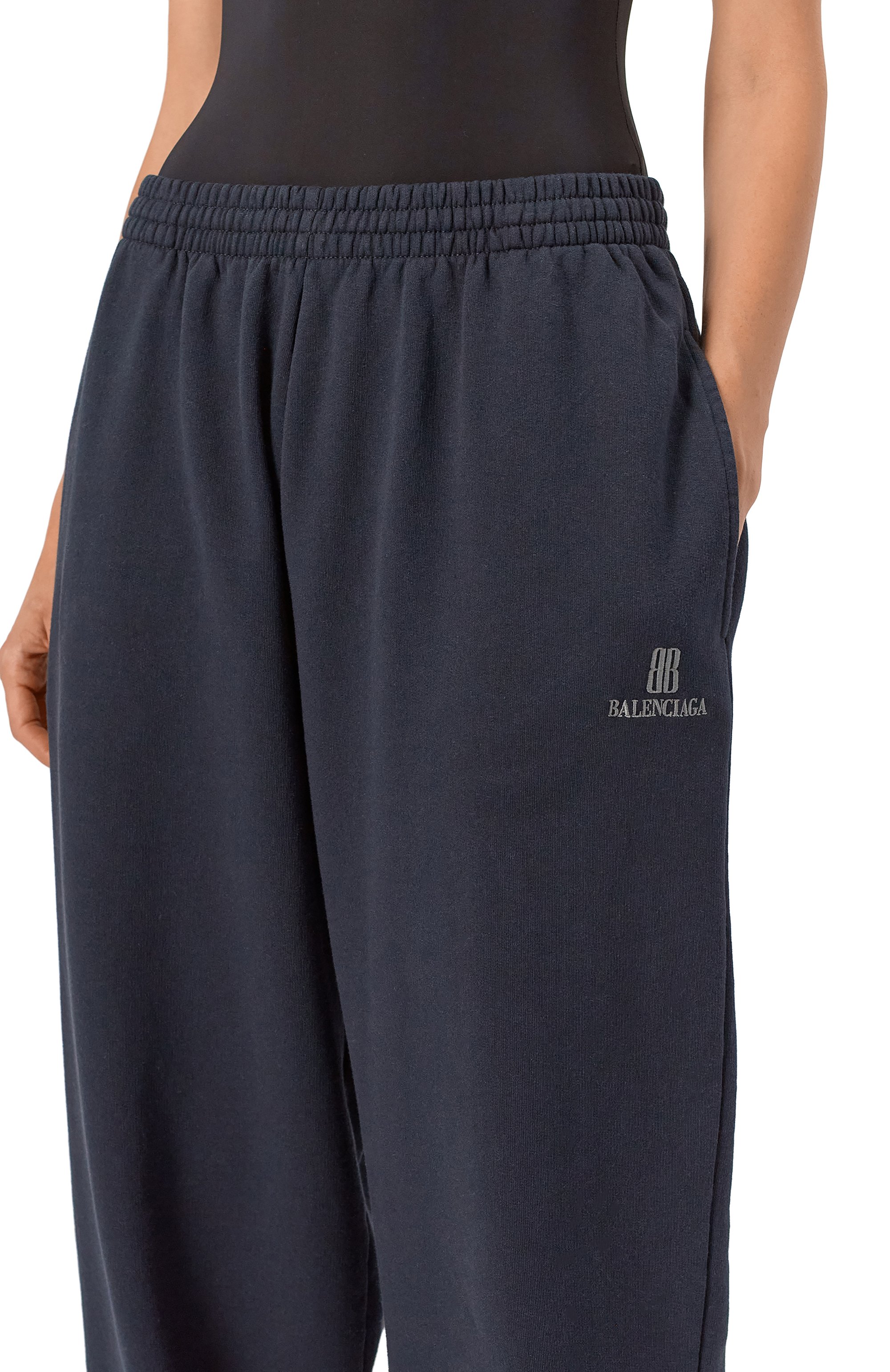 Хлопковые брюки BALENCIAGA черного цвета по цене 126000 руб., арт. 842201/TSV03, фото 5 Хлопковые брюки BALENCIAGA, арт. 842201/TSV03, фото 5