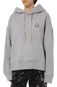 Женский хлопковое худи moncler genius x palm angels MONCLER GENIUS серого цвета, арт. 8G000-10-M2513 | Фото 3 (Рукава: Длинные; Материал внешний: Хлопок; Материал сплава: Проставлено; Драгоценные камни: Проставлено; Длина (для топов): Стандартные; Женское Кросс-КТ: Худи-одежда; Стили: Спорт-шик)