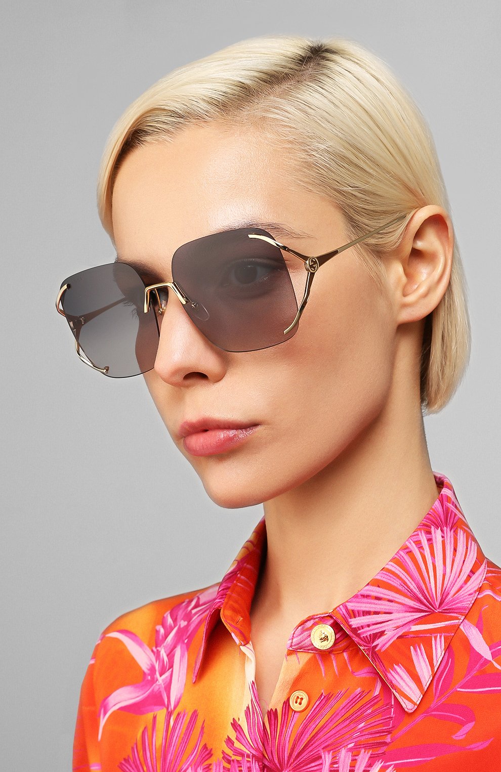 Солнцезащитные очки GUCCI темно-синего цвета по цене 28800 руб., арт. GG0646S 001, фото 2 Солнцезащитные очки GUCCI, арт. GG0646S 001, фото 2