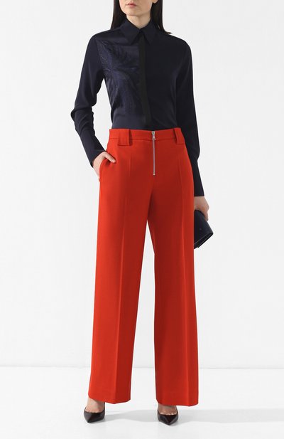 Брюки со стрелками VICTORIA, VICTORIA BECKHAM красного цвета по цене 39950 руб., арт. TRVV 108 PSS19 W00L BLEND PIQUE, фото 2 Брюки со стрелками VICTORIA, VICTORIA BECKHAM, арт. TRVV 108 PSS19 W00L BLEND PIQUE, фото 2