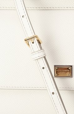 Женская сумка sicily small DOLCE & GABBANA белого цвета, арт. BB9003_BE9003_BI9003/A1001_1_ | Фото 3 (Материал сплава: Проставлено; Материал: Натуральная кожа; Драгоценные камни: Проставлено; Ремень/цепочка: На ремешке; Сумки-технические: Сумки top-handle; Размер: small)