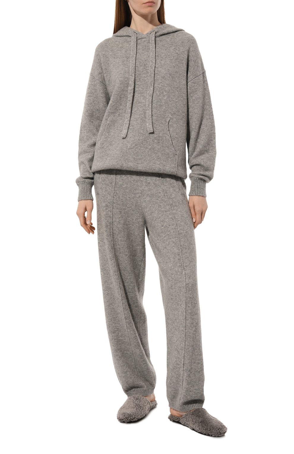 Домашние туфли из овчины HOMERS AT HOME серого цвета по цене 19950 руб., арт. 19456/CURLY, фото 2 Домашние туфли из овчины HOMERS AT HOME, арт. 19456/CURLY, фото 2