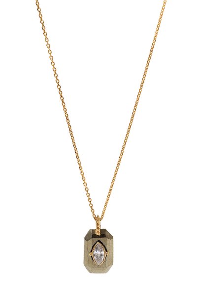 Подвеска на цепочке HANKA_IN золотого цвета по цене 15000 руб., арт. INS-LG47-PYR-CZ-0.5M, фото 3 Подвеска на цепочке HANKA_IN, арт. INS-LG47-PYR-CZ-0.5M, фото 3