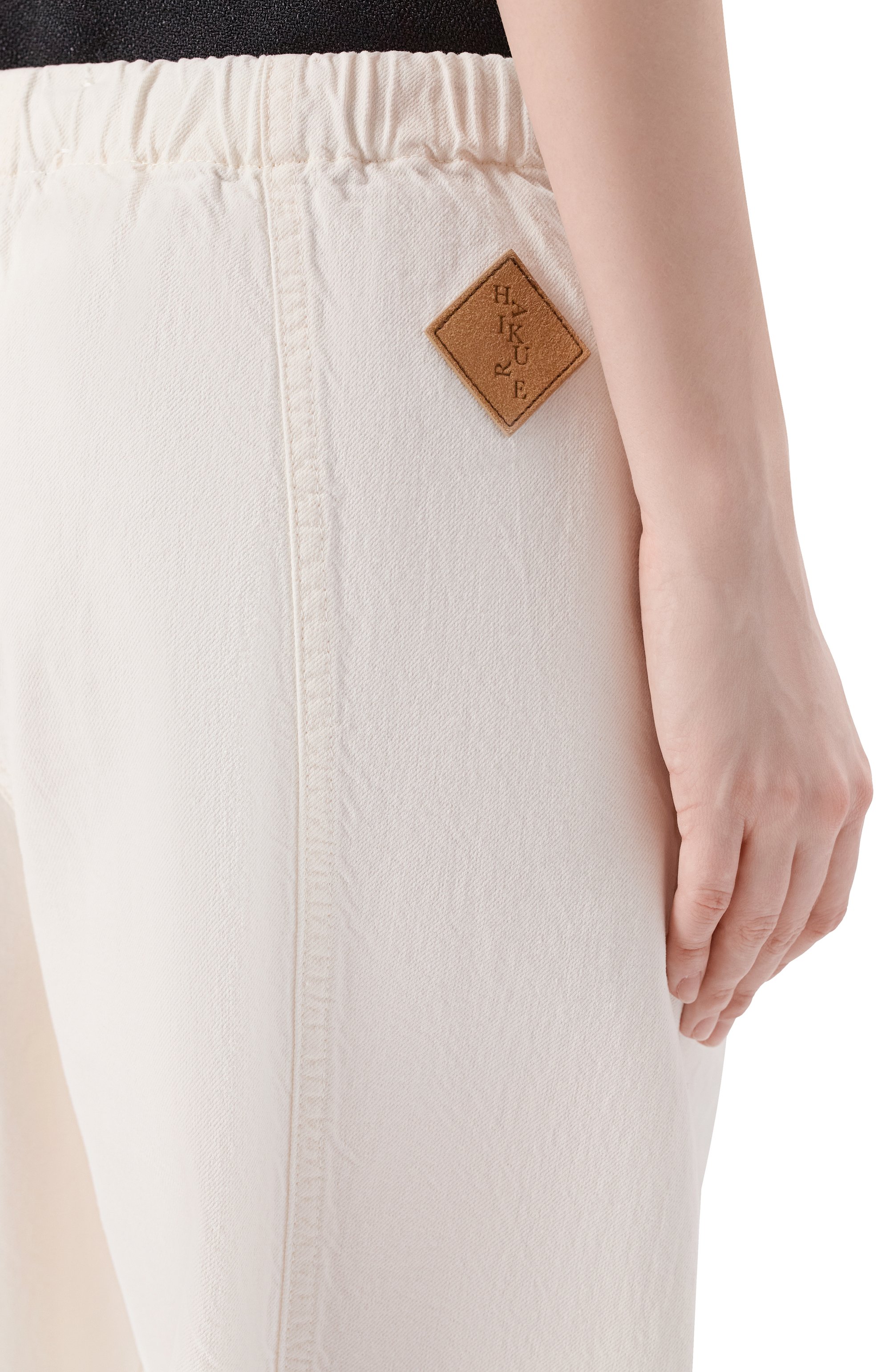 Джинсы HAIKURE молочного цвета по цене 45950 руб., арт. HEW03361GF146PP/ANGEL TWILL 45, фото 5 Джинсы HAIKURE, арт. HEW03361GF146PP/ANGEL TWILL 45, фото 5