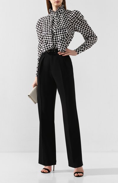 Брюки со стрелками REDVALENTINO черного цвета по цене 72650 руб., арт. TR3RBC25/2EU, фото 2 Брюки со стрелками REDVALENTINO, арт. TR3RBC25/2EU, фото 2