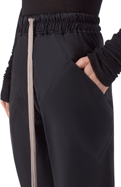 Брюки RICK OWENS черного цвета по цене 75300 руб., арт. RP02F5304/SCH, фото 5 Брюки RICK OWENS, арт. RP02F5304/SCH, фото 5