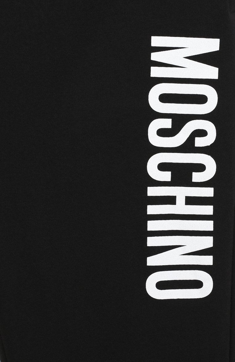 Детские хлопковые джоггеры MOSCHINO черного цвета, арт. H0P02Y/LDA26/10A-14A | Фото 3 (Материал внешний: Хлопок; Мальчики Кросс-КТ: Брюки-одежда, Джоггеры-одежда; Региональные ограничения белый список (Axapta Mercury): RU; Нос: Не проставлено; Ростовка одежда: 10 - 11 лет | 140 - 146см, 12 лет | 152 см, 13 - 15 лет | 158 см)