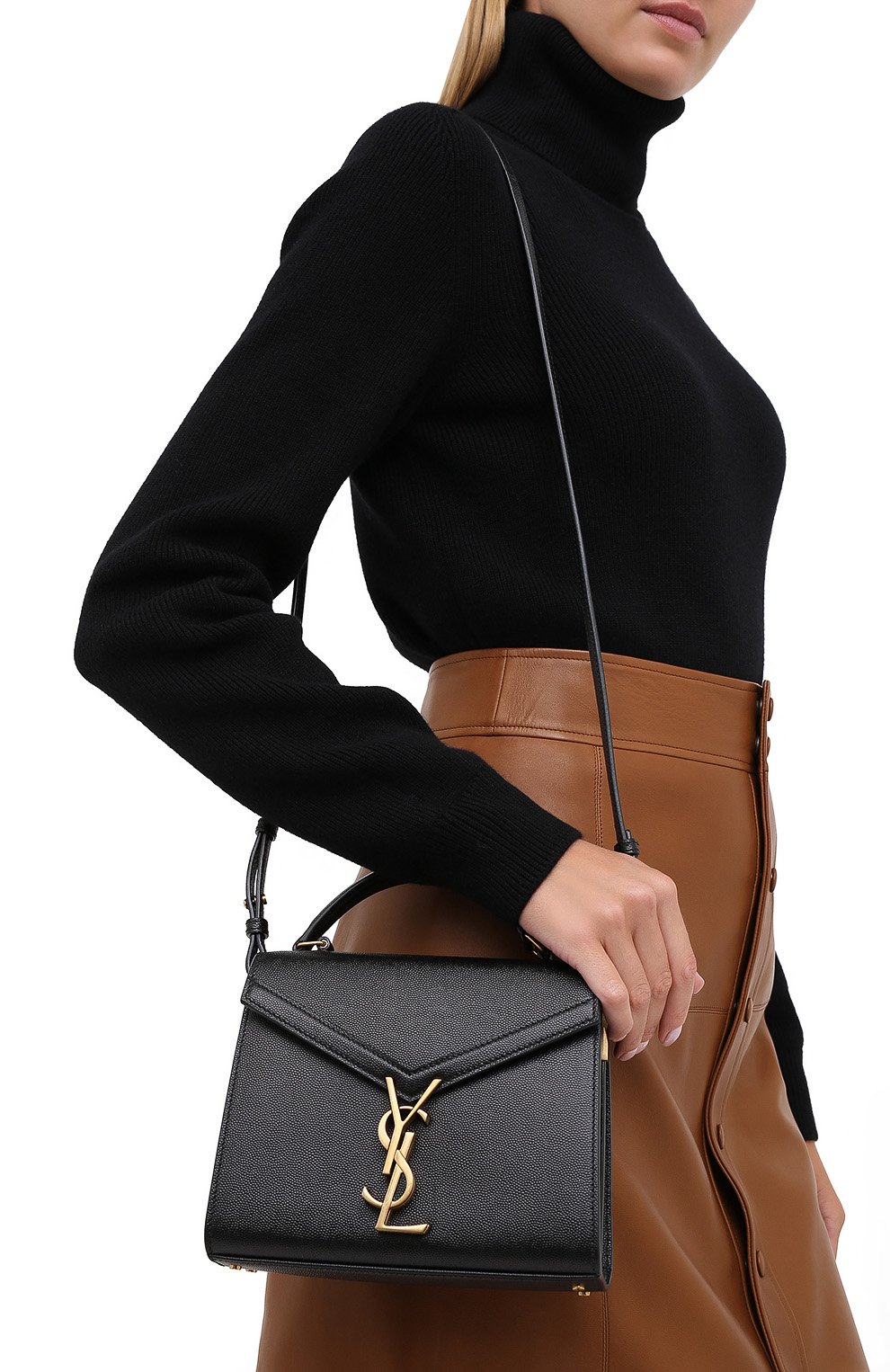 Сумка cassandra mini SAINT LAURENT черного цвета по цене 313000 руб., арт. 623930/B0W0W, фото 5 Сумка cassandra mini SAINT LAURENT, арт. 623930/B0W0W, фото 5