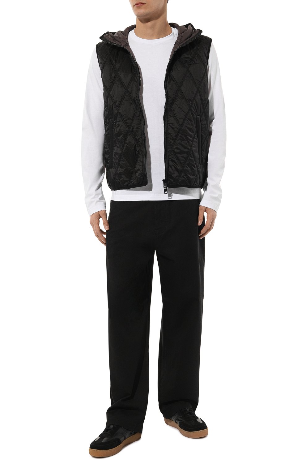 Утепленный жилет DIESEL черного цвета по цене 29150 руб., арт. A13399/0AKAE, фото 2 Утепленный жилет DIESEL, арт. A13399/0AKAE, фото 2