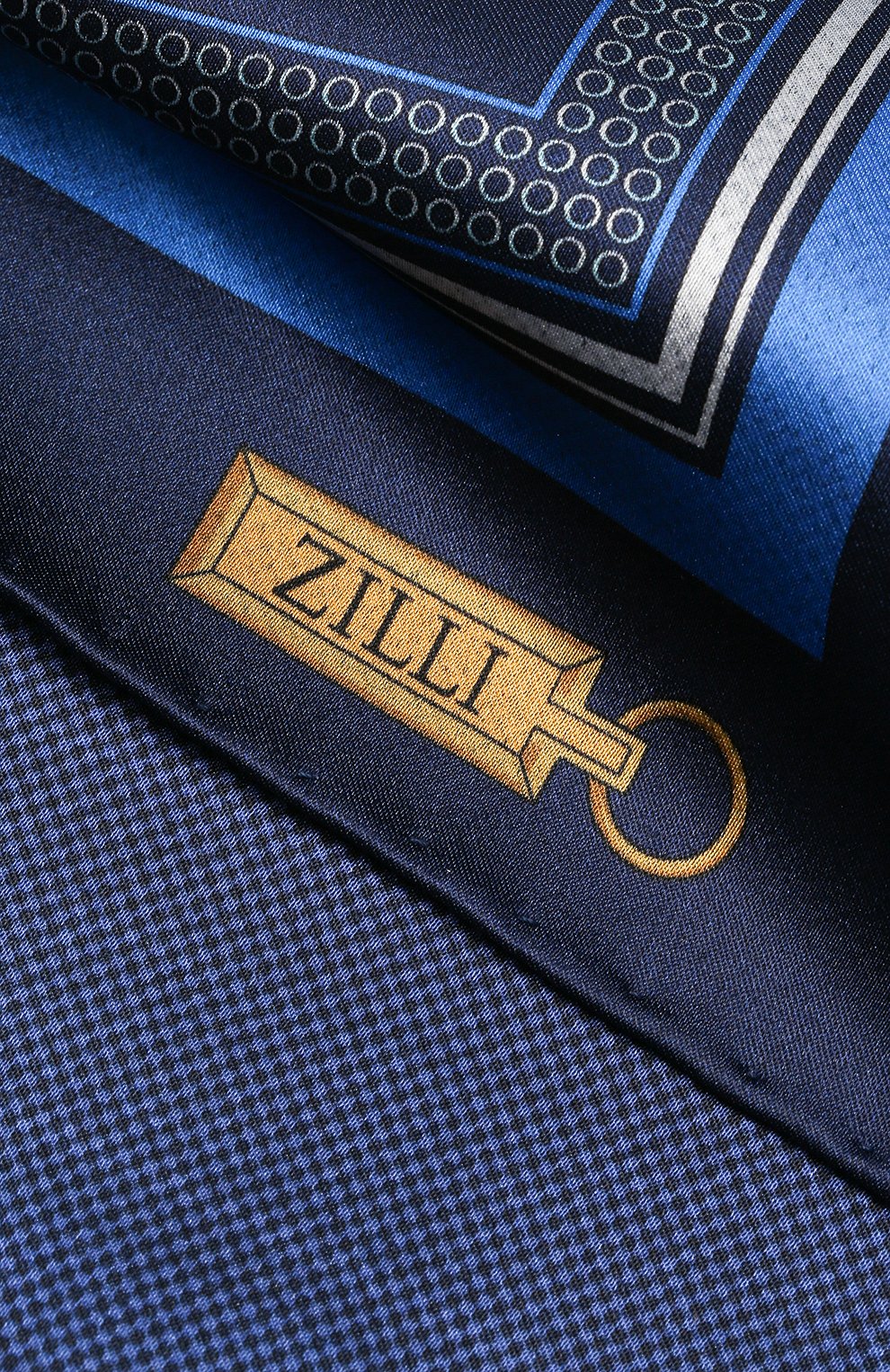 Шелковый платок ZILLI темно-синего цвета по цене 8995 руб., арт. 50192/HANDKERCHIEF, фото 2 Шелковый платок ZILLI, арт. 50192/HANDKERCHIEF, фото 2