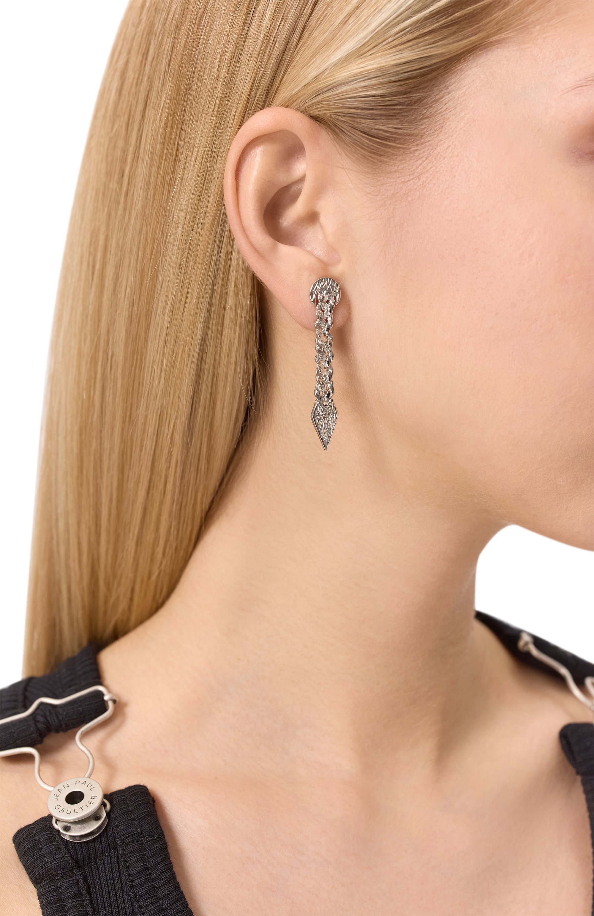 Серьги amazon SEVENWORLDS серебряного цвета по цене 17600 руб., арт. SW826/2, фото 2 Серьги amazon SEVENWORLDS, арт. SW826/2, фото 2