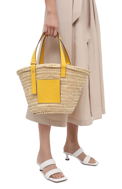Сумка basket LOEWE желтого цвета по цене 51200 руб., арт. 327.02.S92, фото 2 Сумка basket LOEWE, арт. 327.02.S92, фото 2