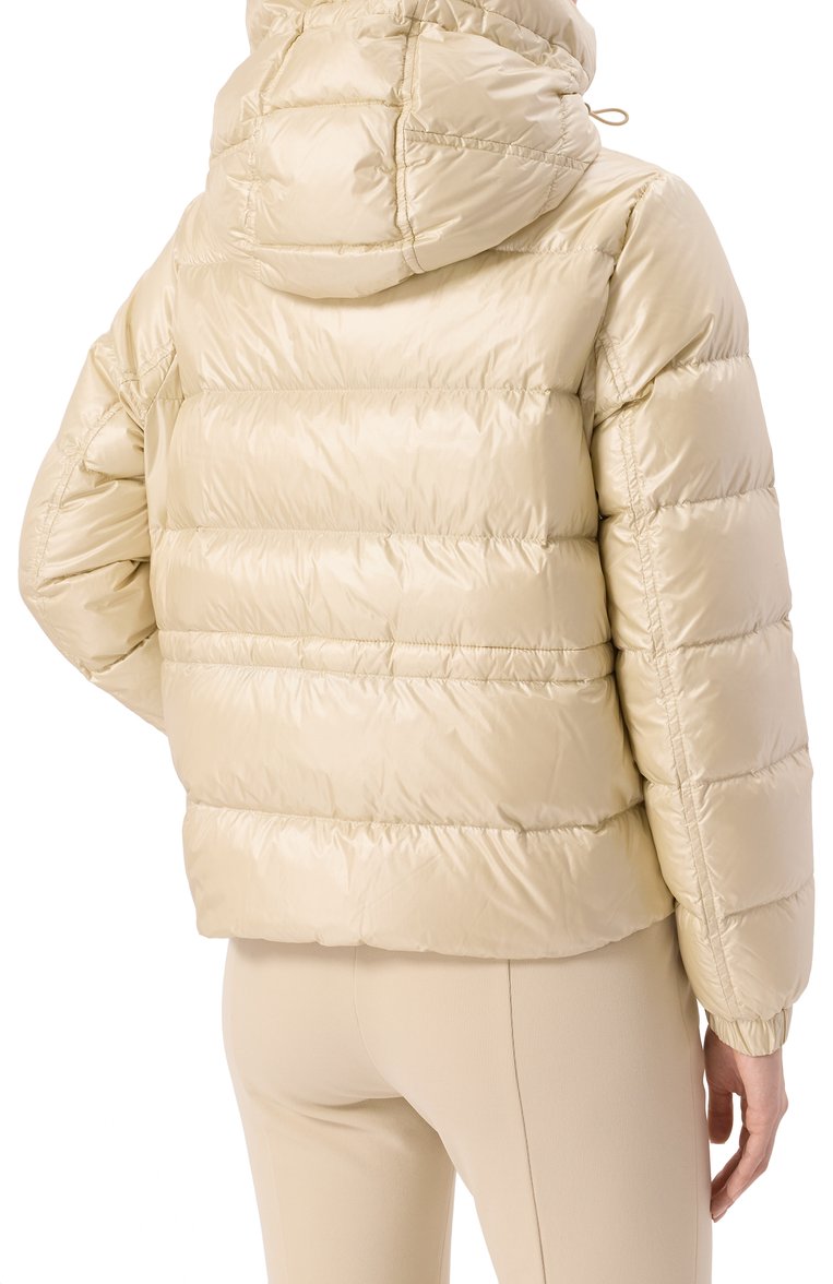 Женский пуховик biron MONCLER кремового цвета, арт. 1A000-91-597WN | Фото 4 (Длина (верхняя одежда): Короткие; Материал подклада: Синтетический материал; Рукава: Длинные; Кросс-КТ: Пуховик; Стили: Кэжуэл; Материал внешний: Синтетический материал)