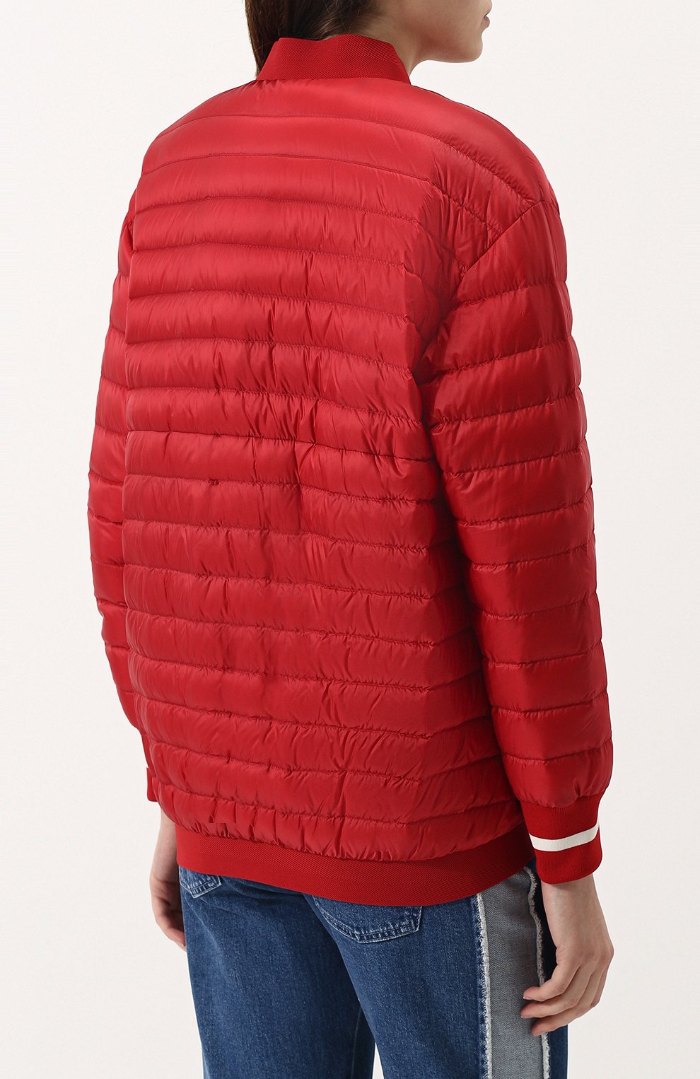 Удлиненный стеганый пуховик с манжетами MONCLER красного цвета по цене 69100 руб., арт. D1-093-46336-99-53048, фото 4 Удлиненный стеганый пуховик с манжетами MONCLER, арт. D1-093-46336-99-53048, фото 4