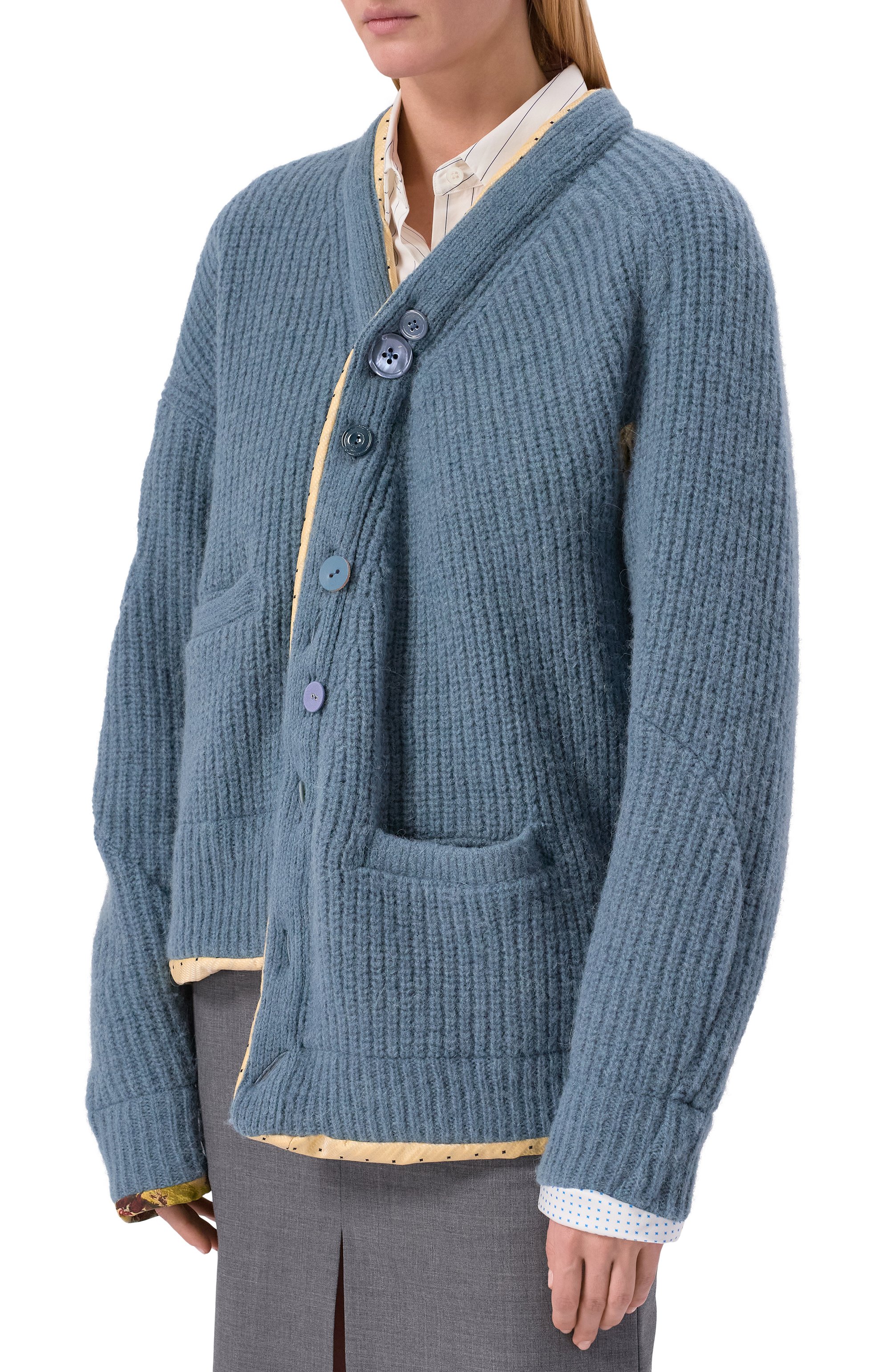 Утепленный кардиган UNDERCOVER голубого цвета по цене 244000 руб., арт. UC2E1902, фото 3 Утепленный кардиган UNDERCOVER, арт. UC2E1902, фото 3