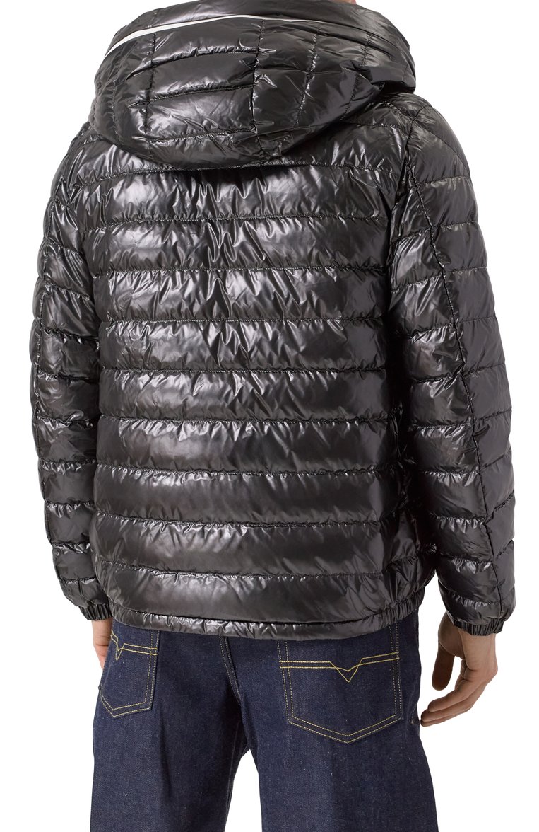 Мужская пуховик akinari MONCLER черного цвета, арт. 1A00009/596J9 | Фото 8 (Длина (верхняя одежда): Короткие; Материал внешний: Синтетический материал; Материал подклада: Синтетический материал; Рукава: Длинные; Стили: Кэжуэл; Мужское Кросс-КТ: пуховик-короткий)